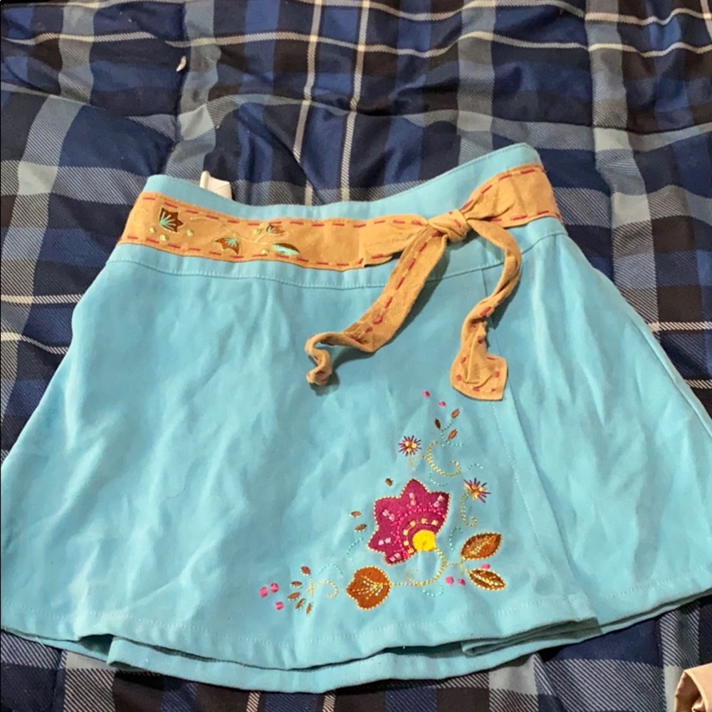 Nicki meet skirt American girl